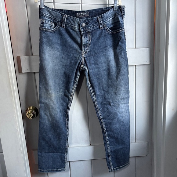 Silver Jeans Suki Capri in Dark Blue - Picture 6 of 7